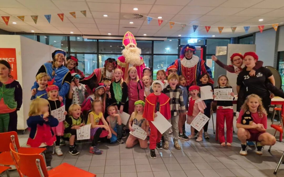 De Sint met zijn pieten bij WHC